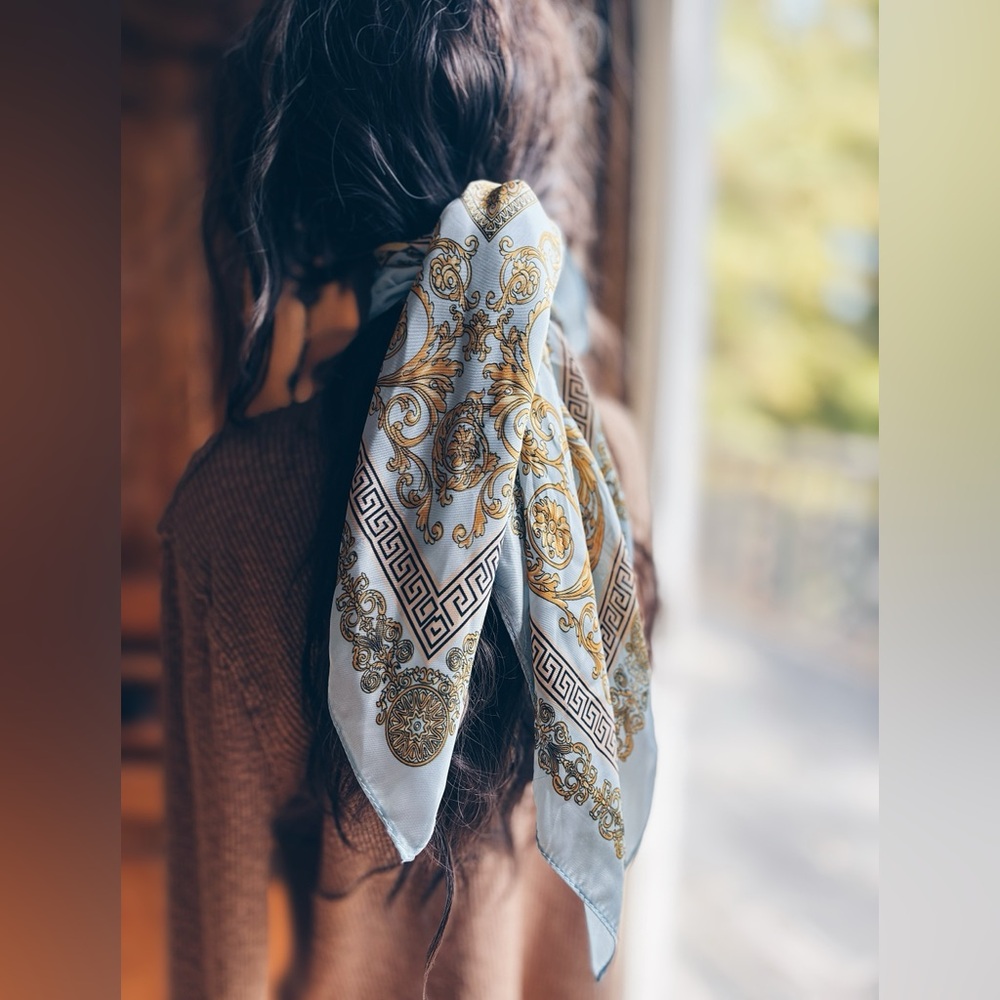Scarf Baroque Pattern